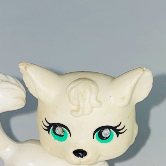 Polly Pocket Sparkling Pets Blue Eye Cat Feet Move Kids Toy Animal Figure - Picture 2 of 8